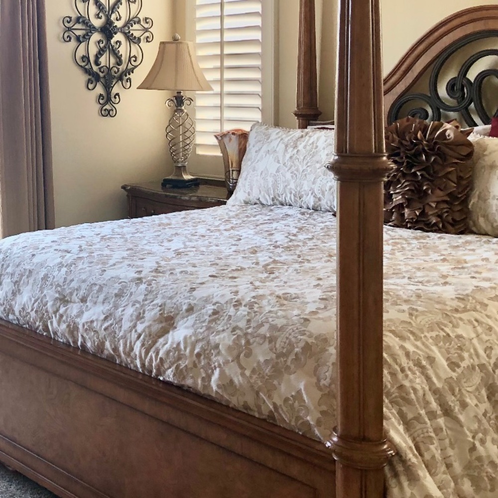 ⚜️Croscill King Comforter Set⚜️